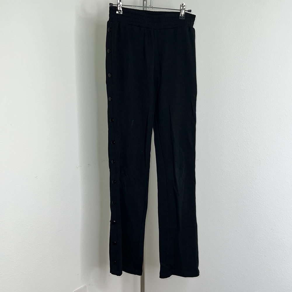 🔹 Chloe & Katie Snap Away Pants